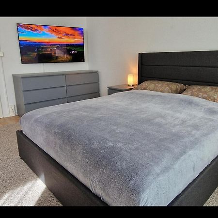 Zentrum Apartment - Oled Tv - Ps4 - Balkon - Parking 켐니츠 외부 사진